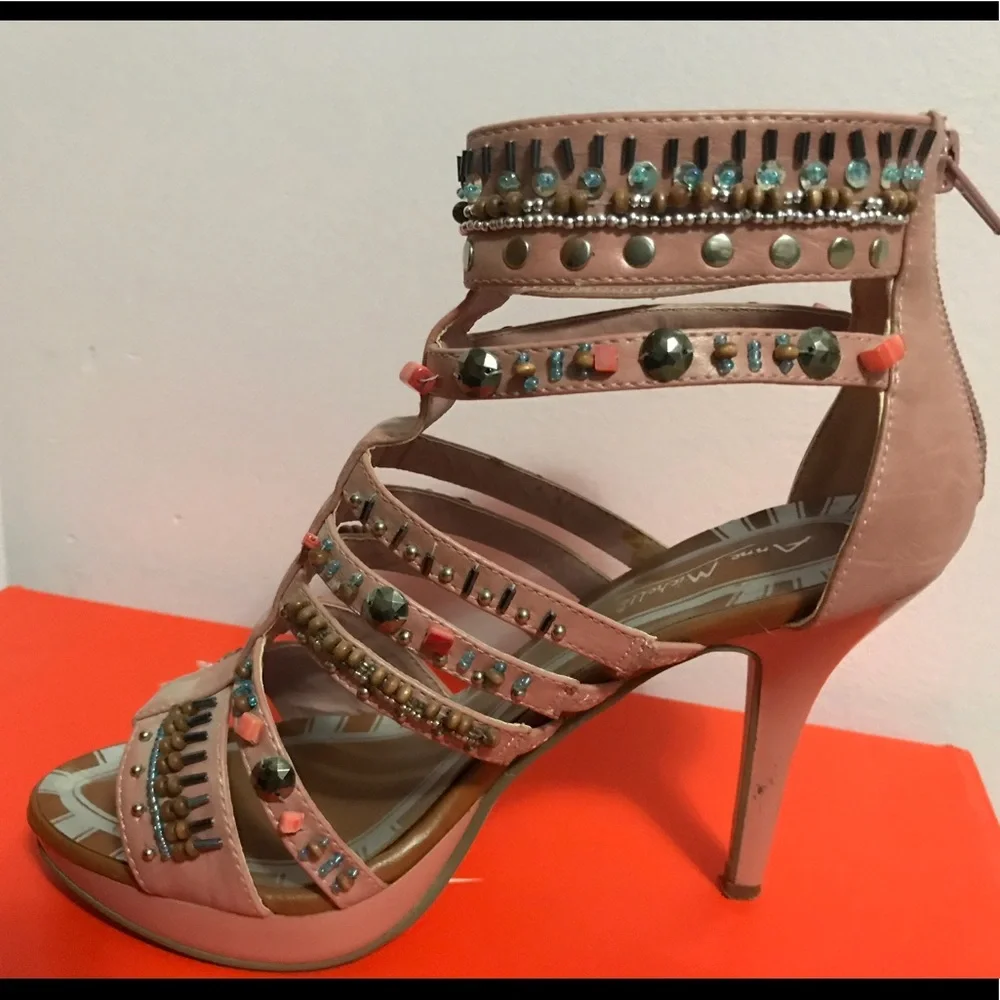 Anne Michelle blush heels size 7